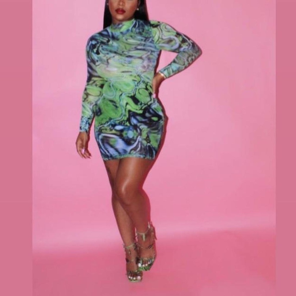Green bodycon dress